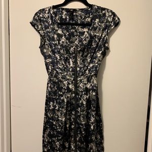 Silky floral dress with front zip